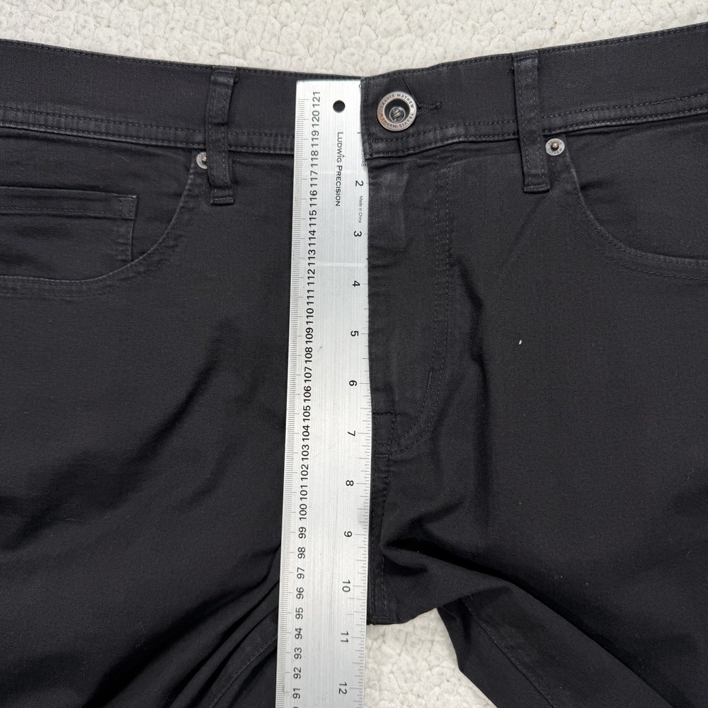TravisMathew Jeans Men's 33x31 Black Stretch 5‎ Pocket Golf Casual Modern - Picture 8 of 9